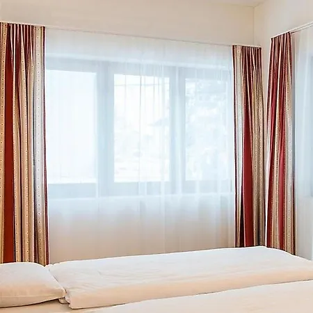Sleeps 8 Wifi *